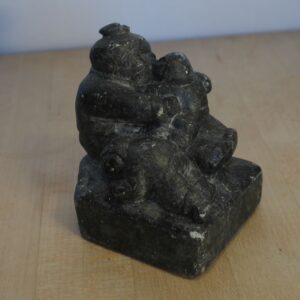 Inuit Woman with two Childs - 378