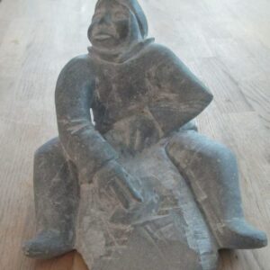 Woman with Ulu - 302