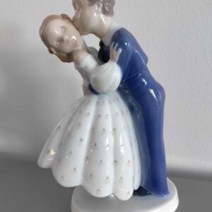 Bing & Grøndahl - Det første kys 2162 - Porcelæn